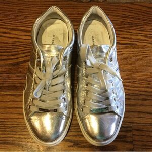 ALESSANDRO DELL’ACQUA Mettallic Lace Up Sneakers